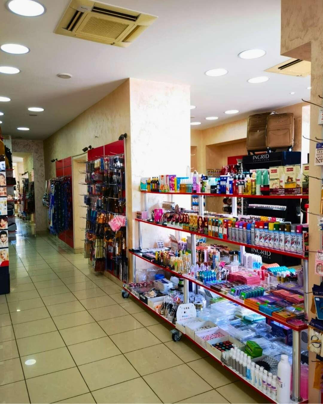 Amellie Onesti Interior cu raftul de sampon par, vopsea par, spray par colorant, produse profesionale pentru unghii